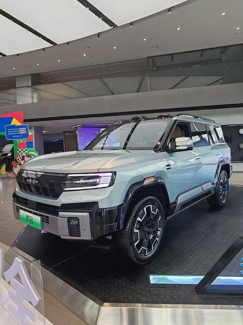 深圳宝安区展旭翰企业管理咨询比亚迪方程豹硬派越野的爆款，英菲尼迪35周年与你共成长